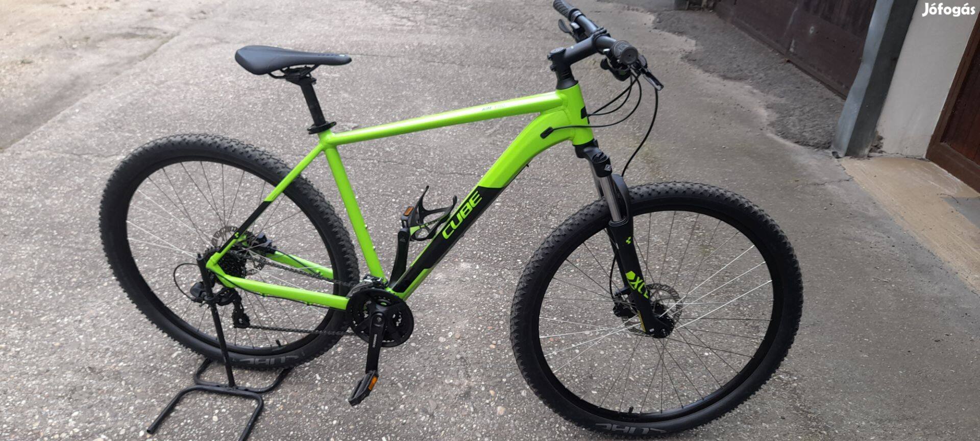 Eladó, szinte új állapotú Cube AIM Pro 29" MTB kerékpár