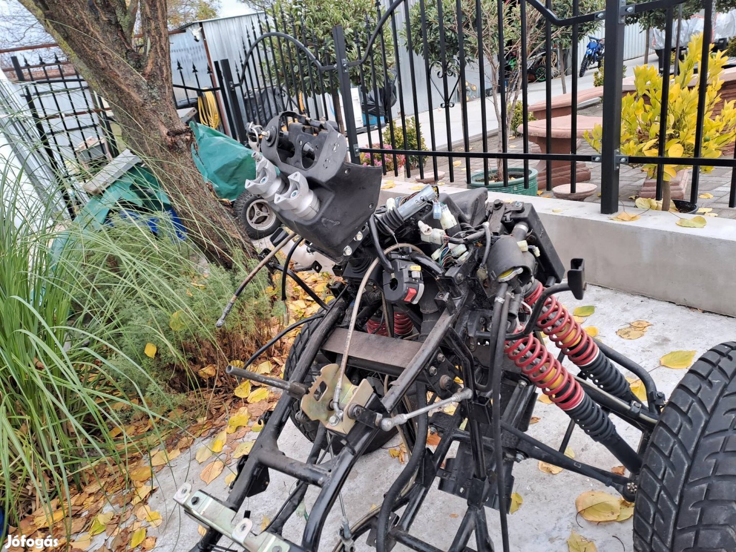 Eladó  tgb target 525  alkatrészek amik a képeken láthatók ,burkolatok