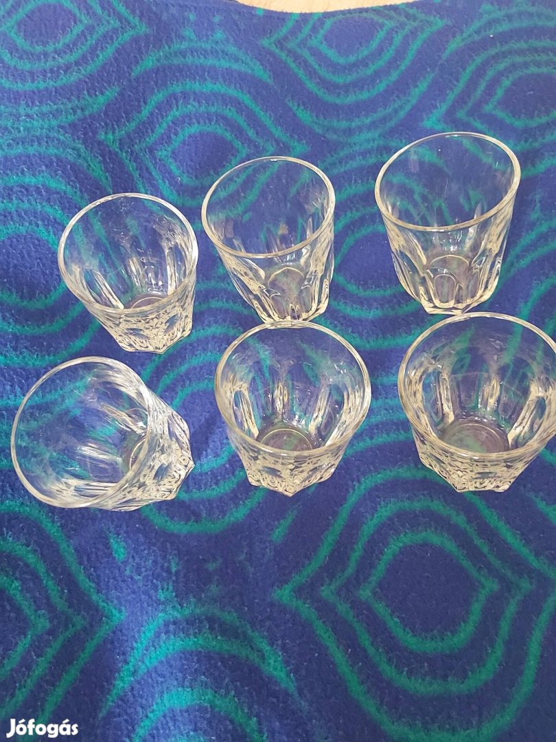 Eladó új ,üveg , üditős poharak,6 darabos