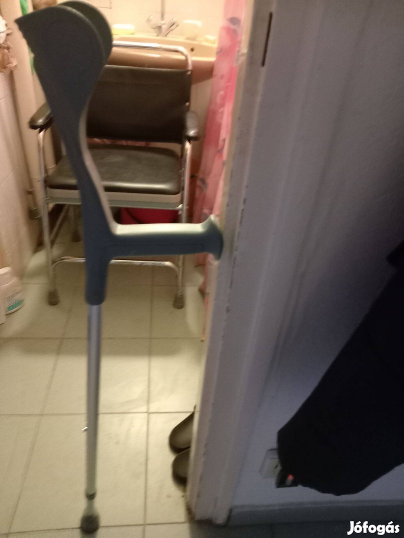 Eladó a 2 mankó