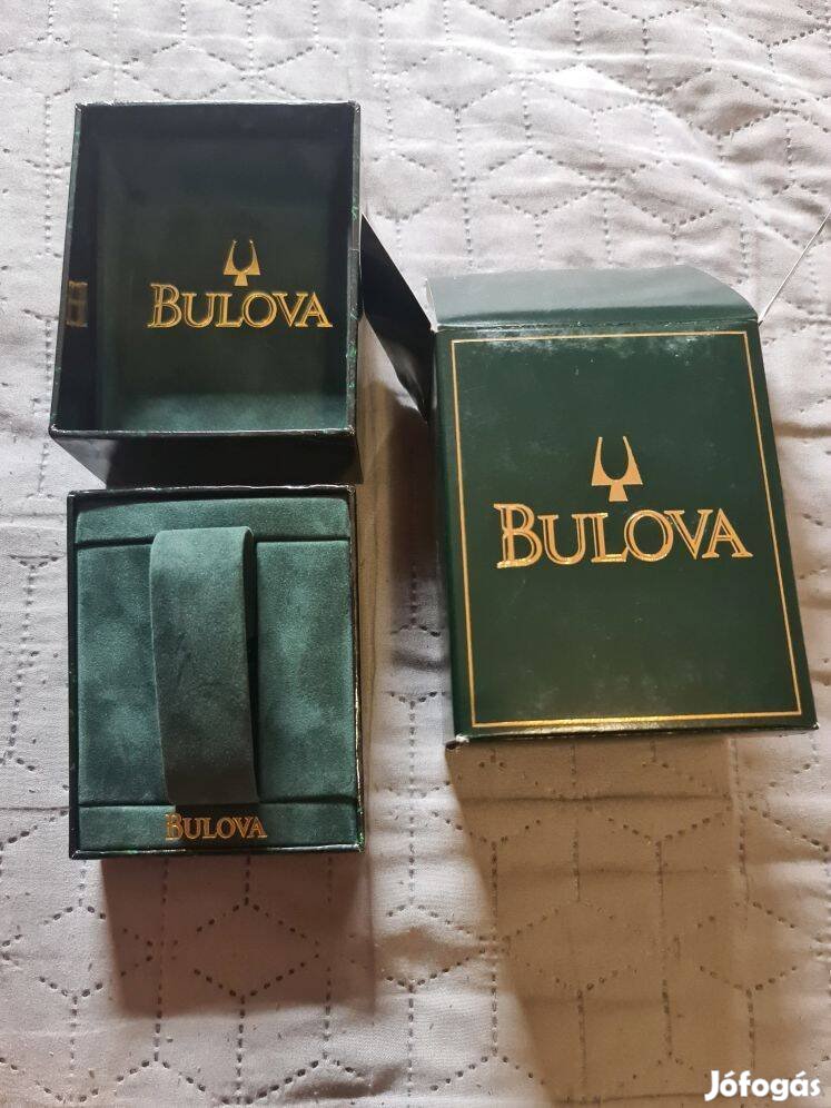 Eladó a képeken látható Bulova óradoboz. Ár:7.900Ft