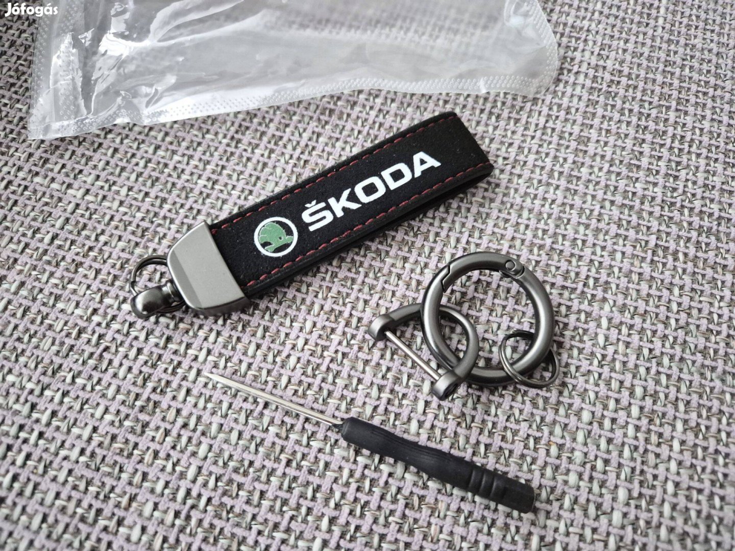 Eladó a képeken látható Skoda kulcstartó