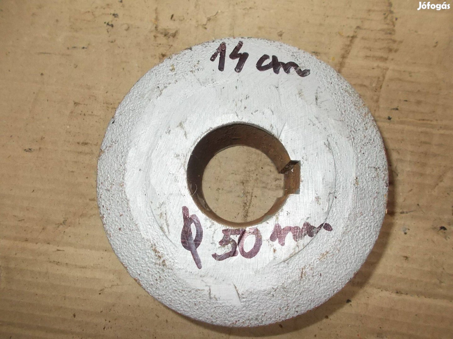 Eladó a képen látható 14 cm átmérőjű két pályás ékszíj