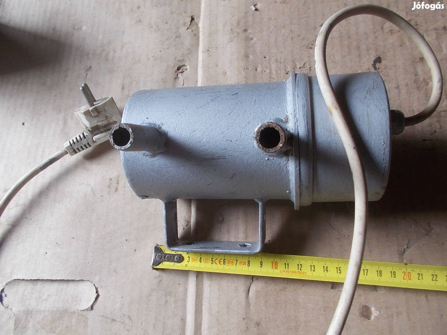 Eladó a képen látható 220 voltos autó hűtővíz előmelegítő 2 számú