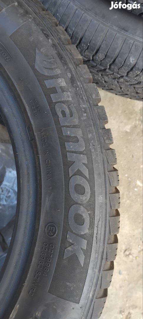 Eladó a képen látható 4db Párban 205/55 16 os Méretben gumi 