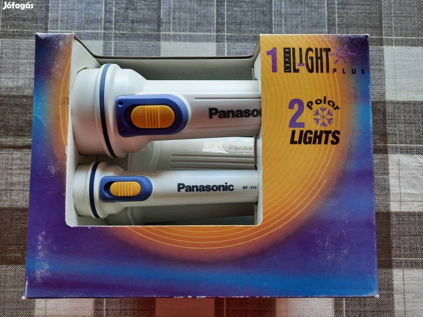 Eladó a képen látható Panasonic Power Light lámpaszett!