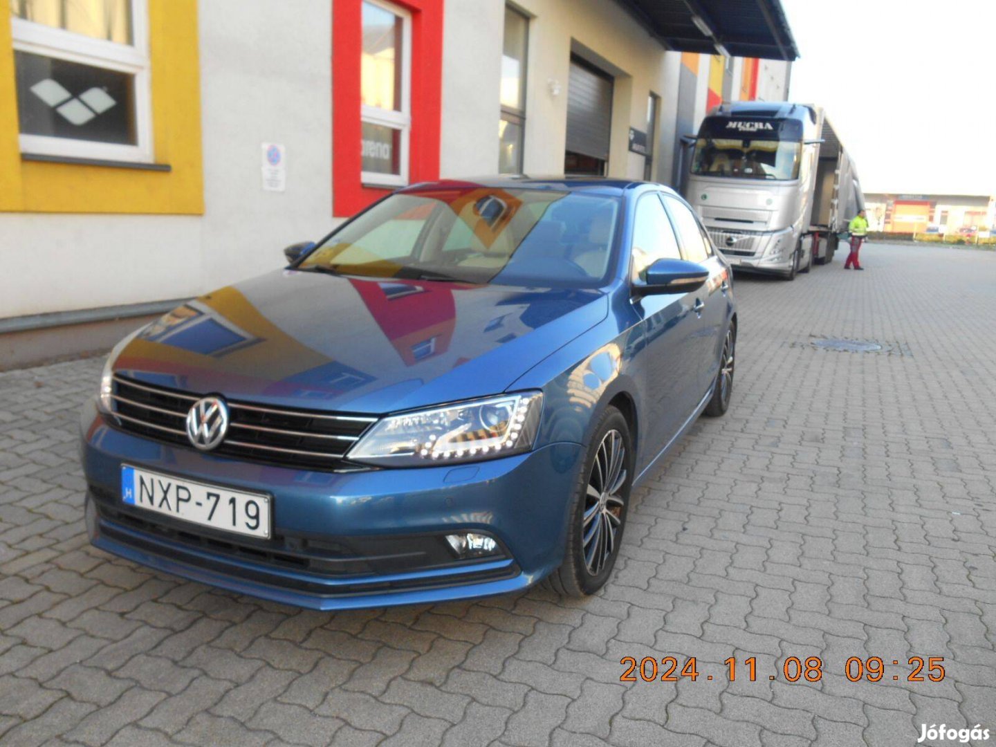 Eladó a képen látható VW Jetta 6. Tulajdonostól