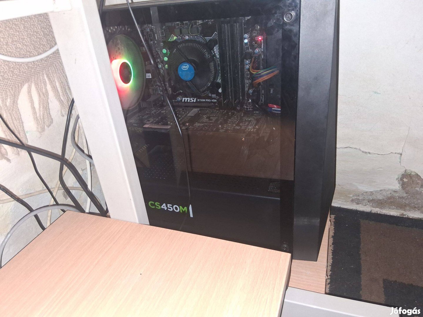 Eladó a képen látható asztali PC