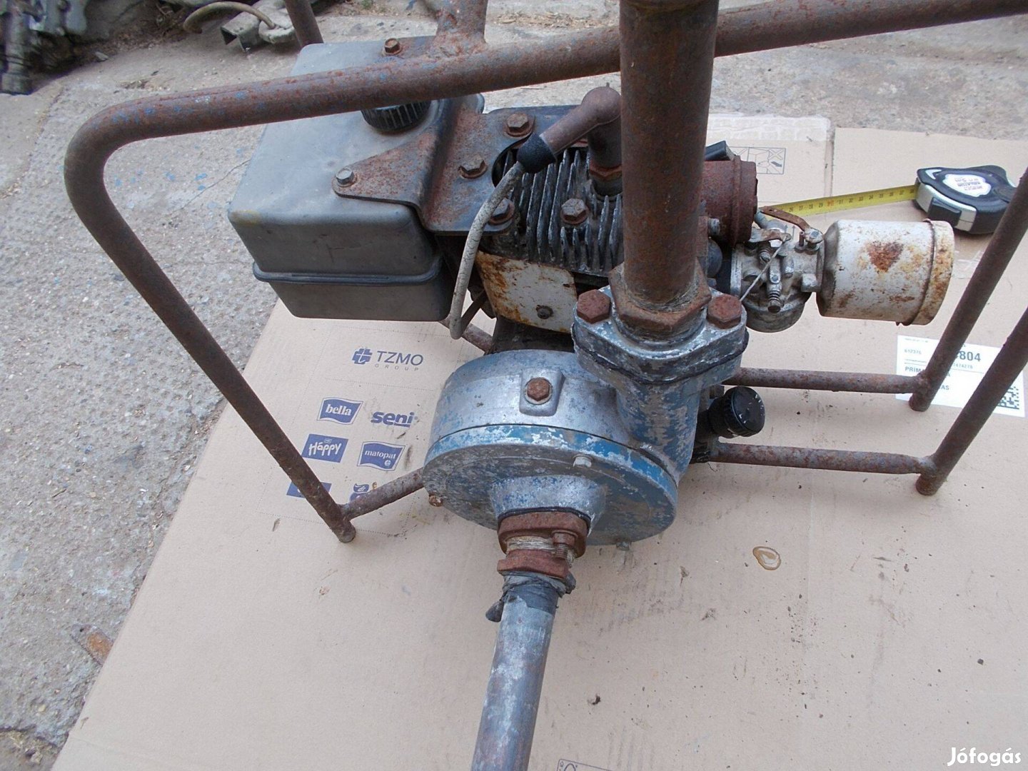 Eladó a képen látható benzines vízszivattyú fellelt
