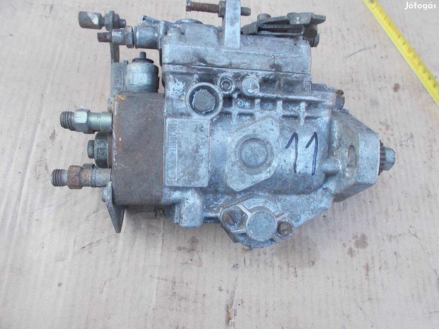 Eladó a képen látható bosch adagoló 11 számú