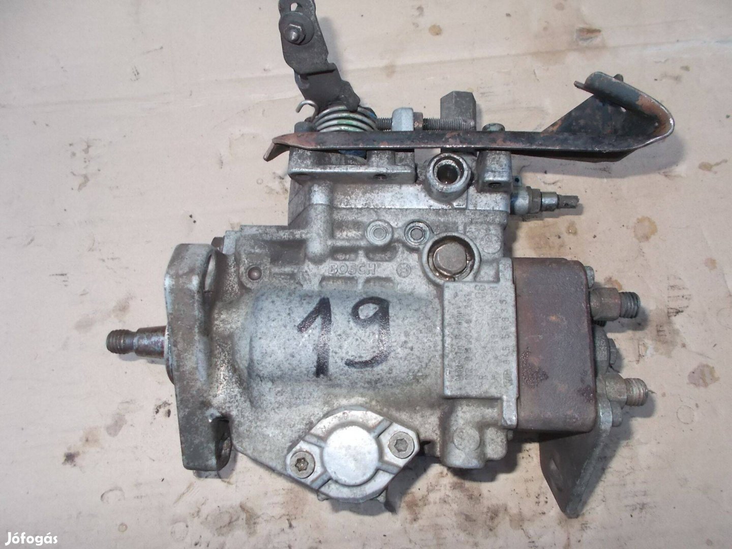 Eladó a képen látható bosch adagoló 19 számú sérült