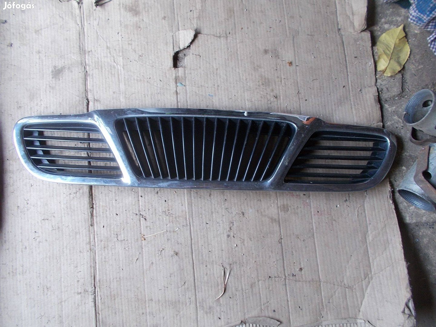 Eladó a képen látható daewoo lanos dísz rács jó állapotban