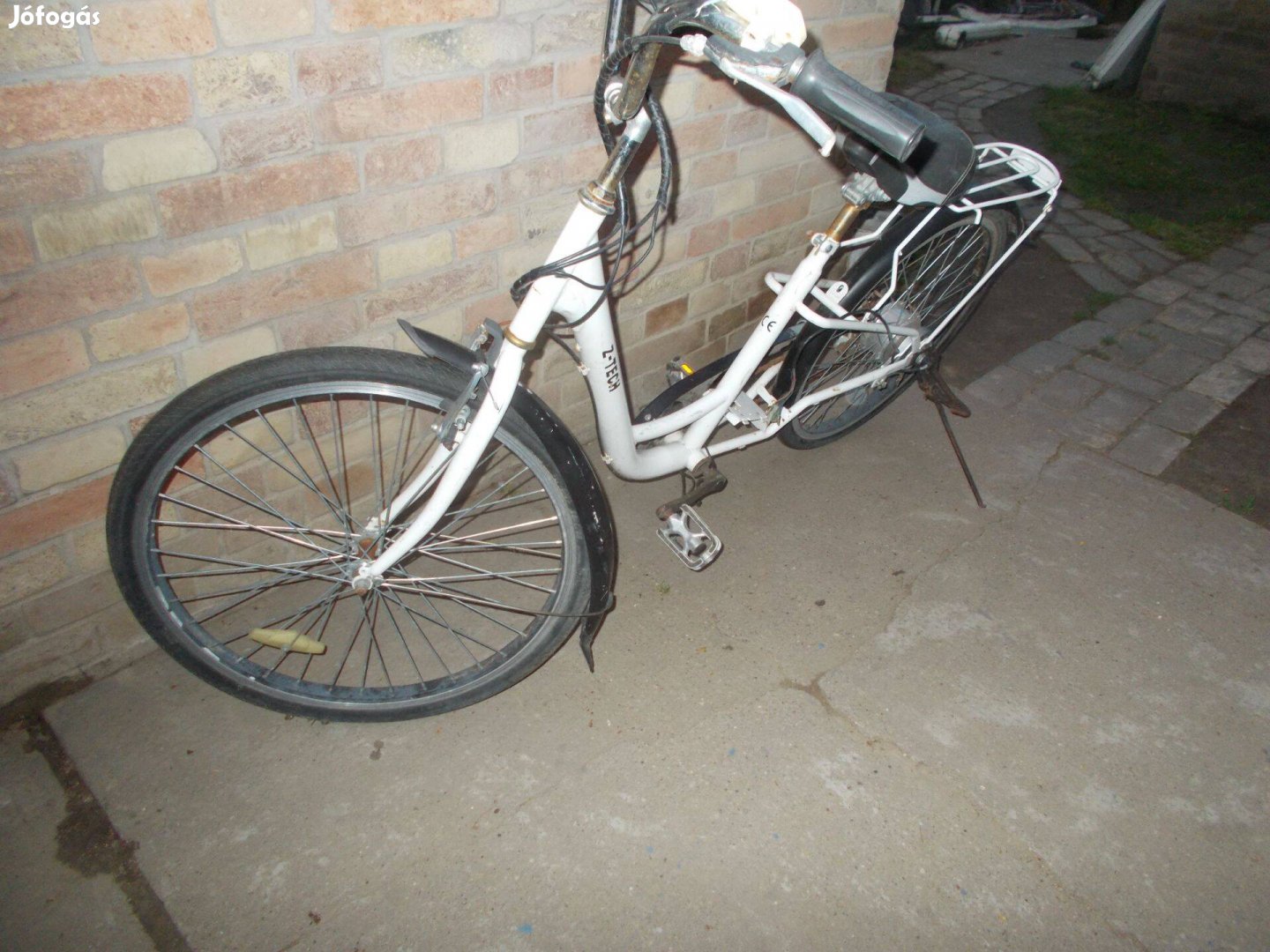 Eladó a képen látható elektromos kerékpár fellelt állapotban