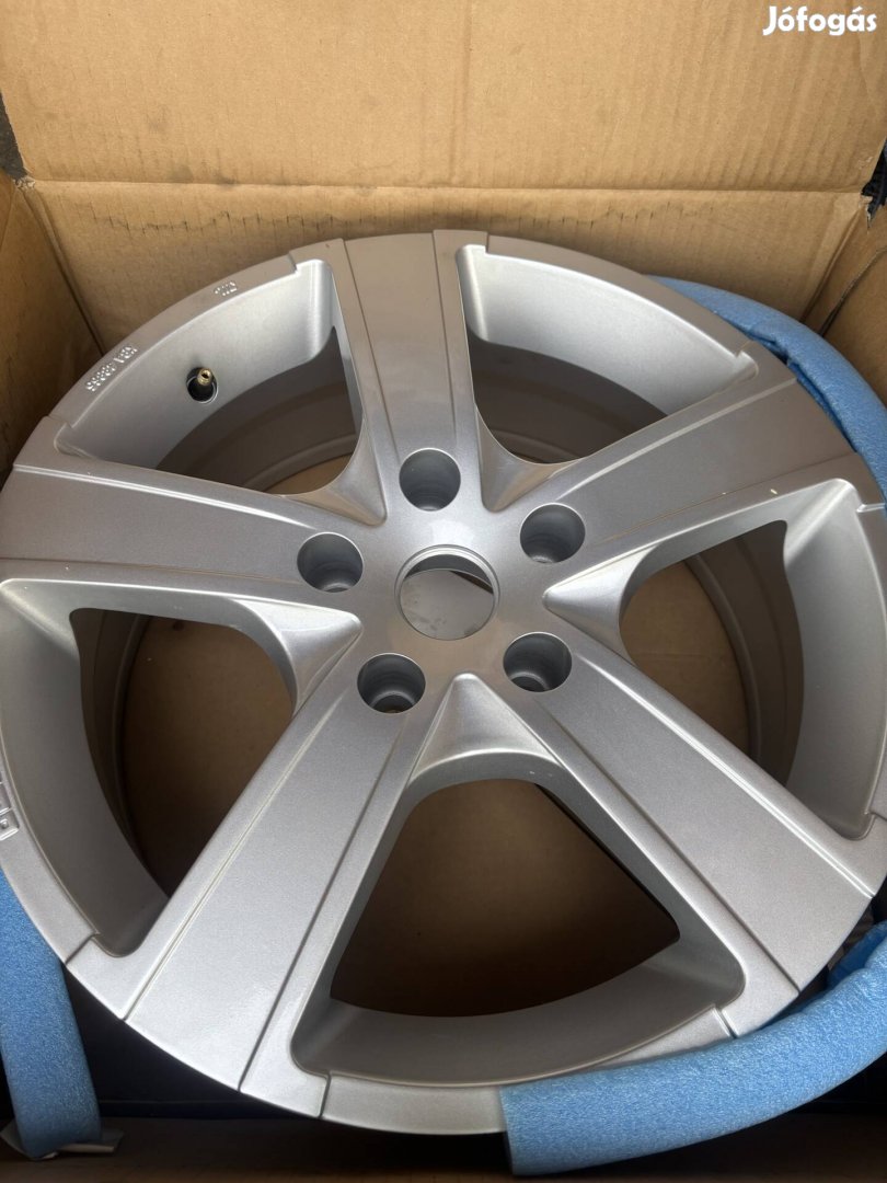 Eladó a képen látható felni