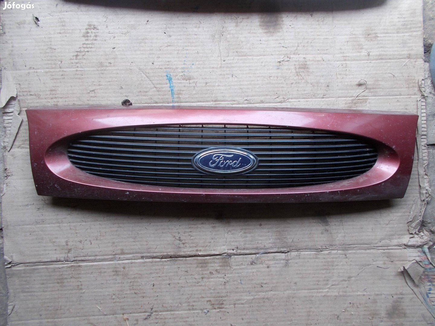 Eladó a képen látható ford fiesta dísz rács jó állapotban