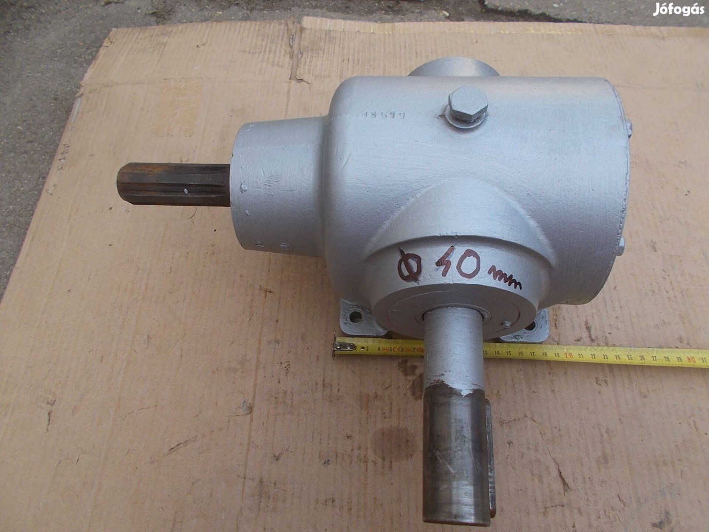 Eladó a képen látható gardán hajtású derékszög hajtómű