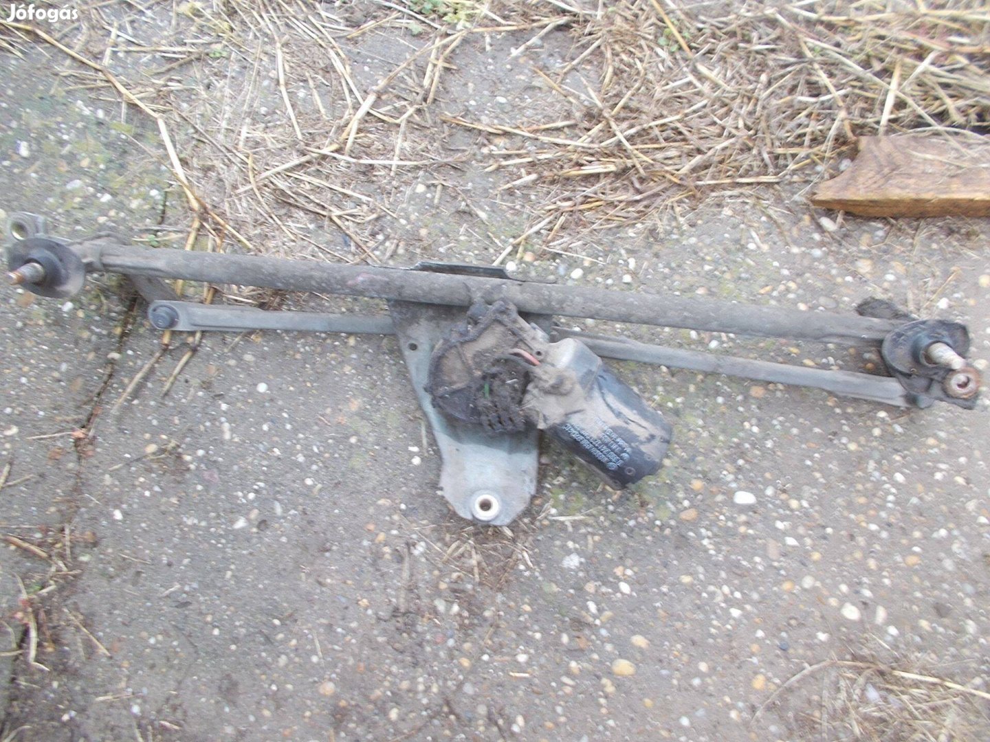 Eladó a képen látható golf 1.4 benzines ablaktörlő