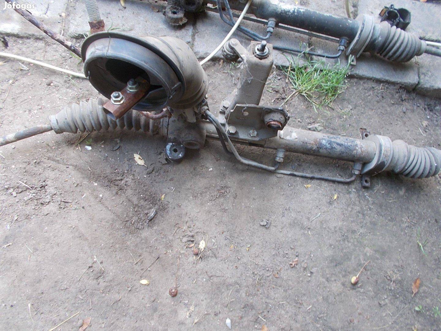Eladó a képen látható golf 1.4 benzines kormánymű