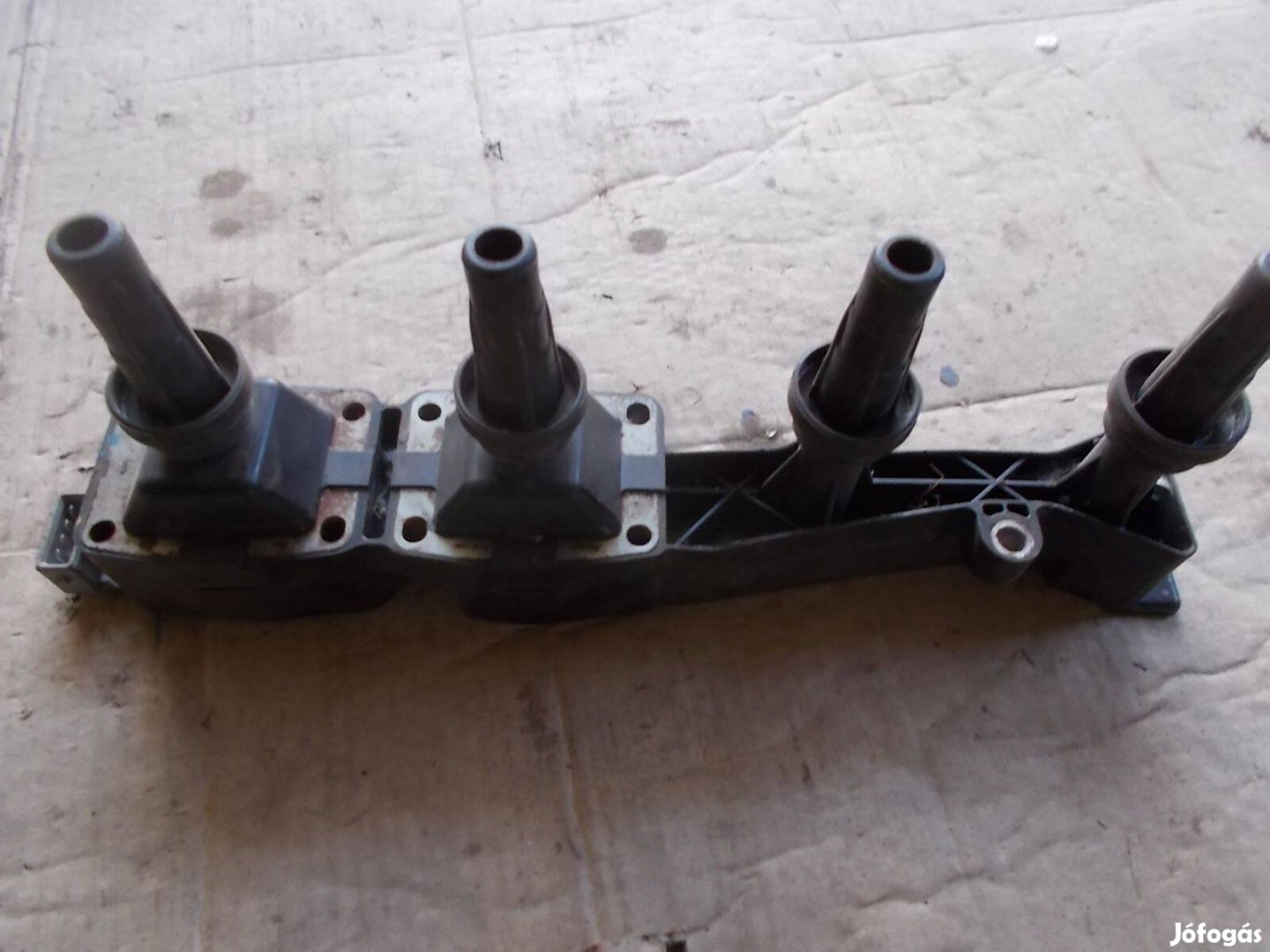 Eladó a képen látható gyújtó trafó alkatrész