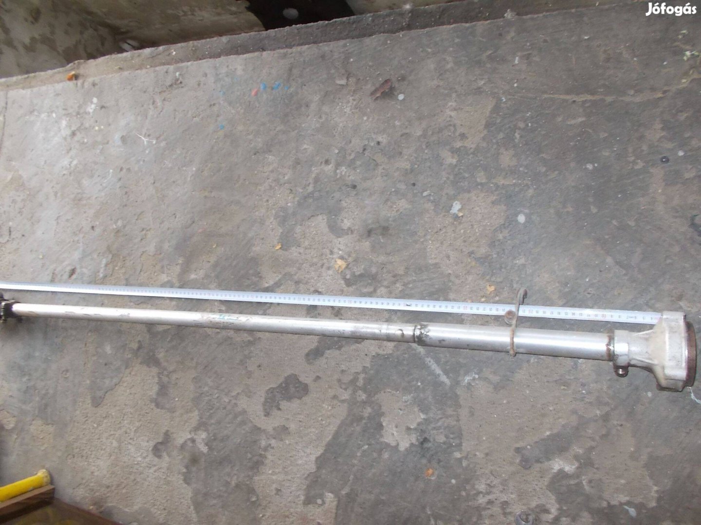 Eladó a képen látható használt fűkasza szár szöghajtással