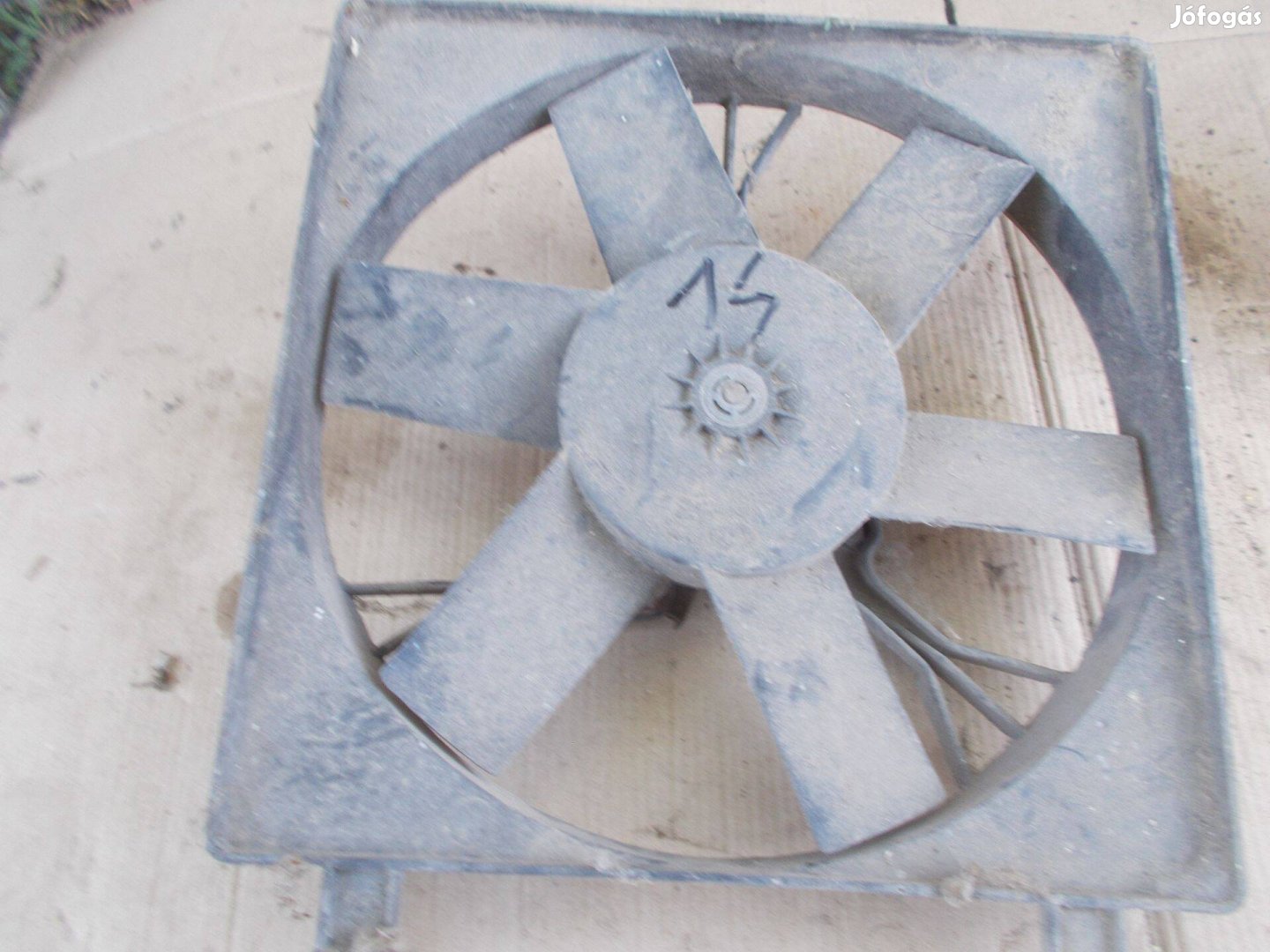 Eladó a képen látható hőtő ventilátor 14 számú