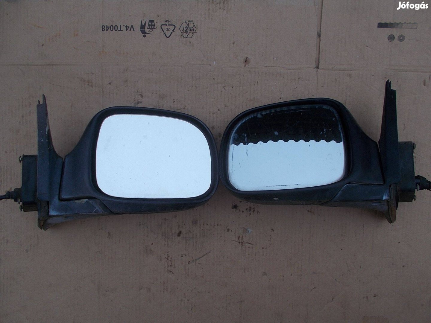 Eladó a képen látható külső tükör pár 10 számú