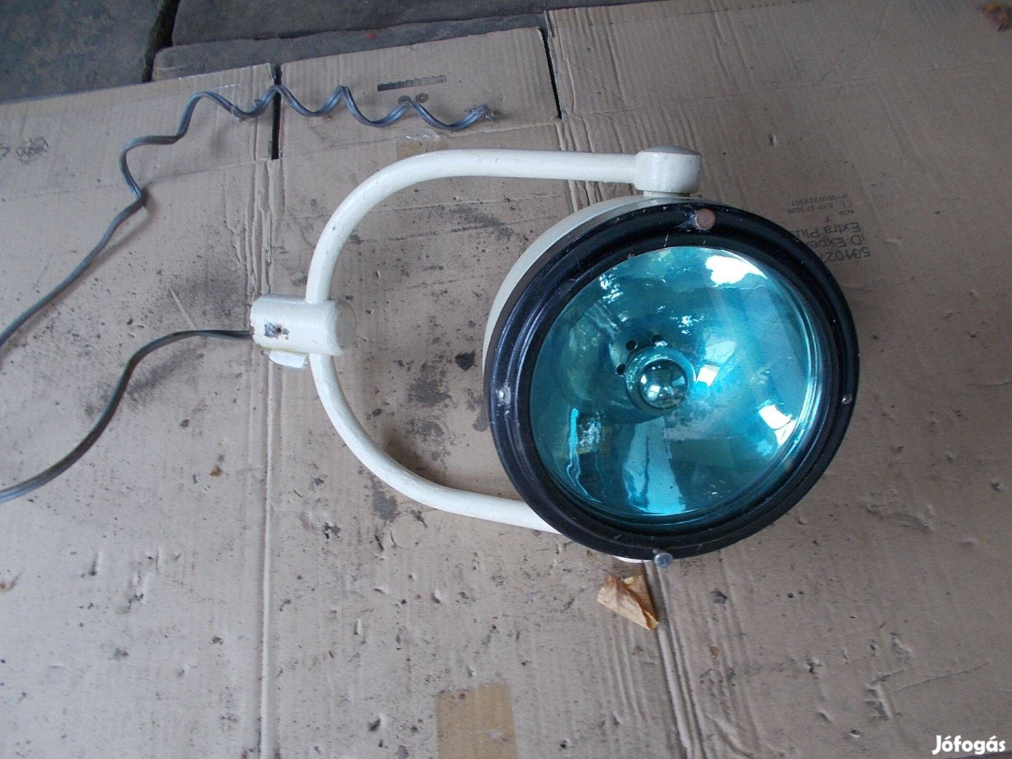 Eladó a képen látható lámpa fellelt állapotban