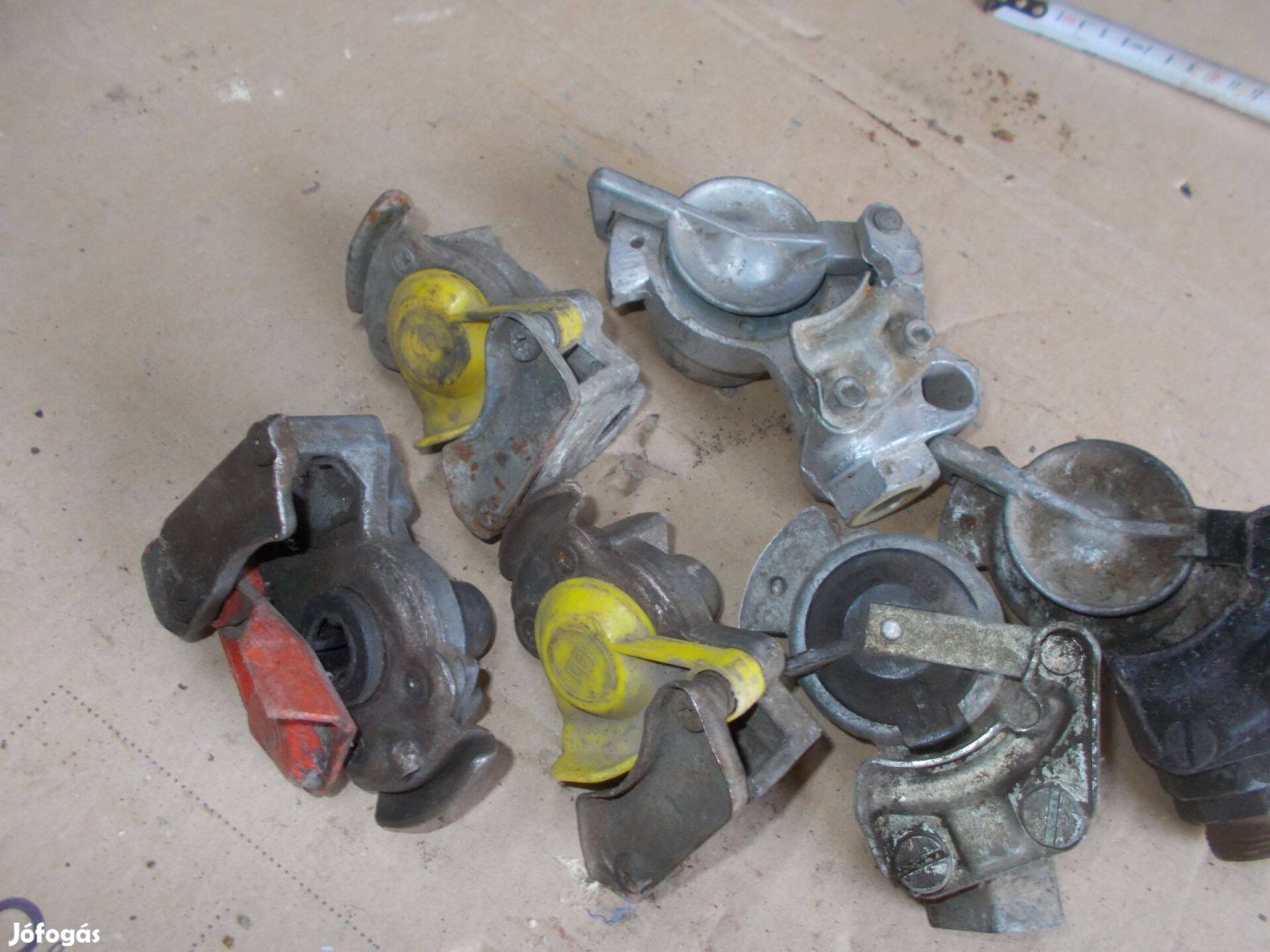 Eladó a képen látható légfék alkatrész csomag fellelt állapotban