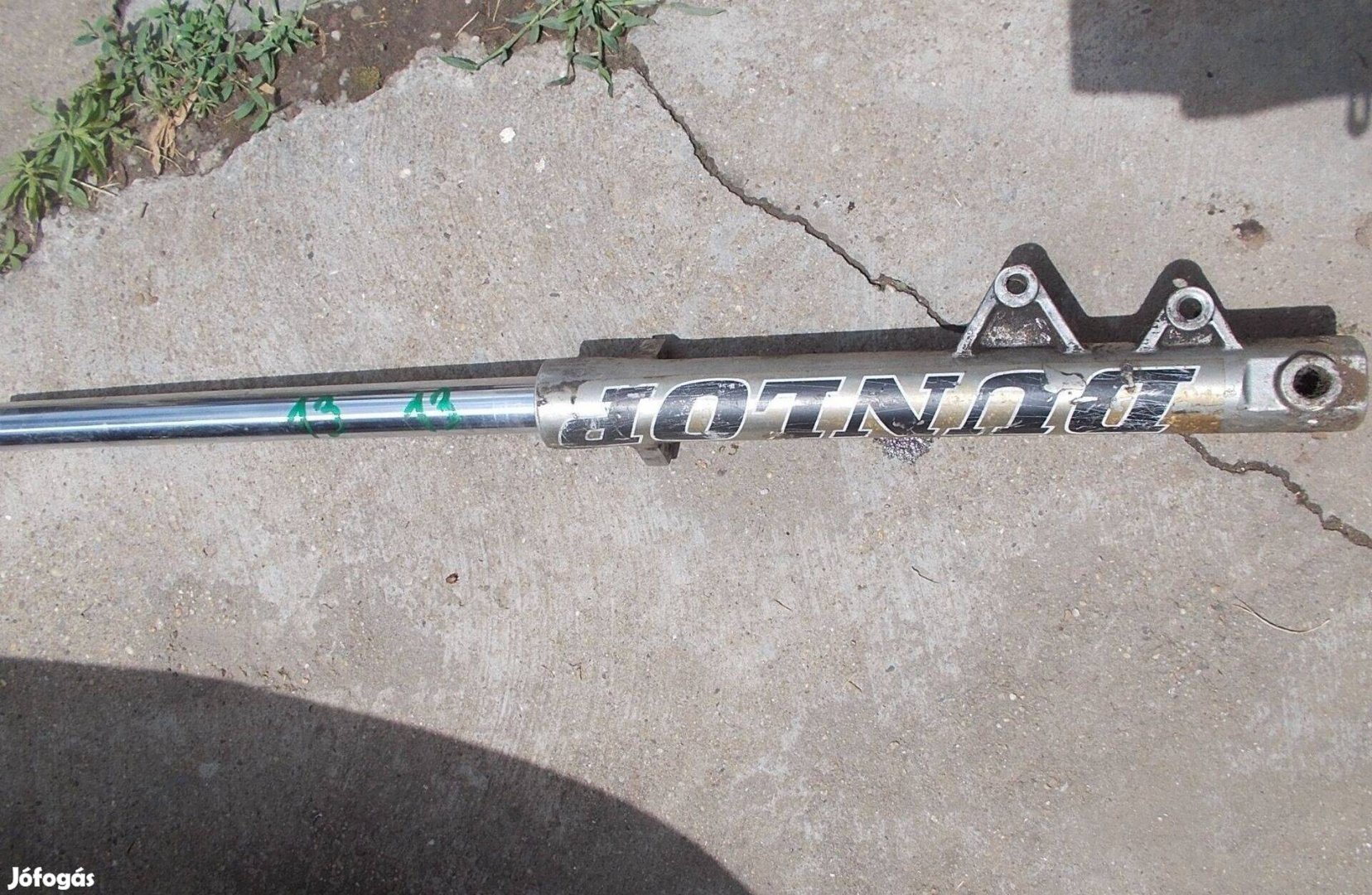 Eladó a képen látható motorkerékpár első teleszkóp 13 számú