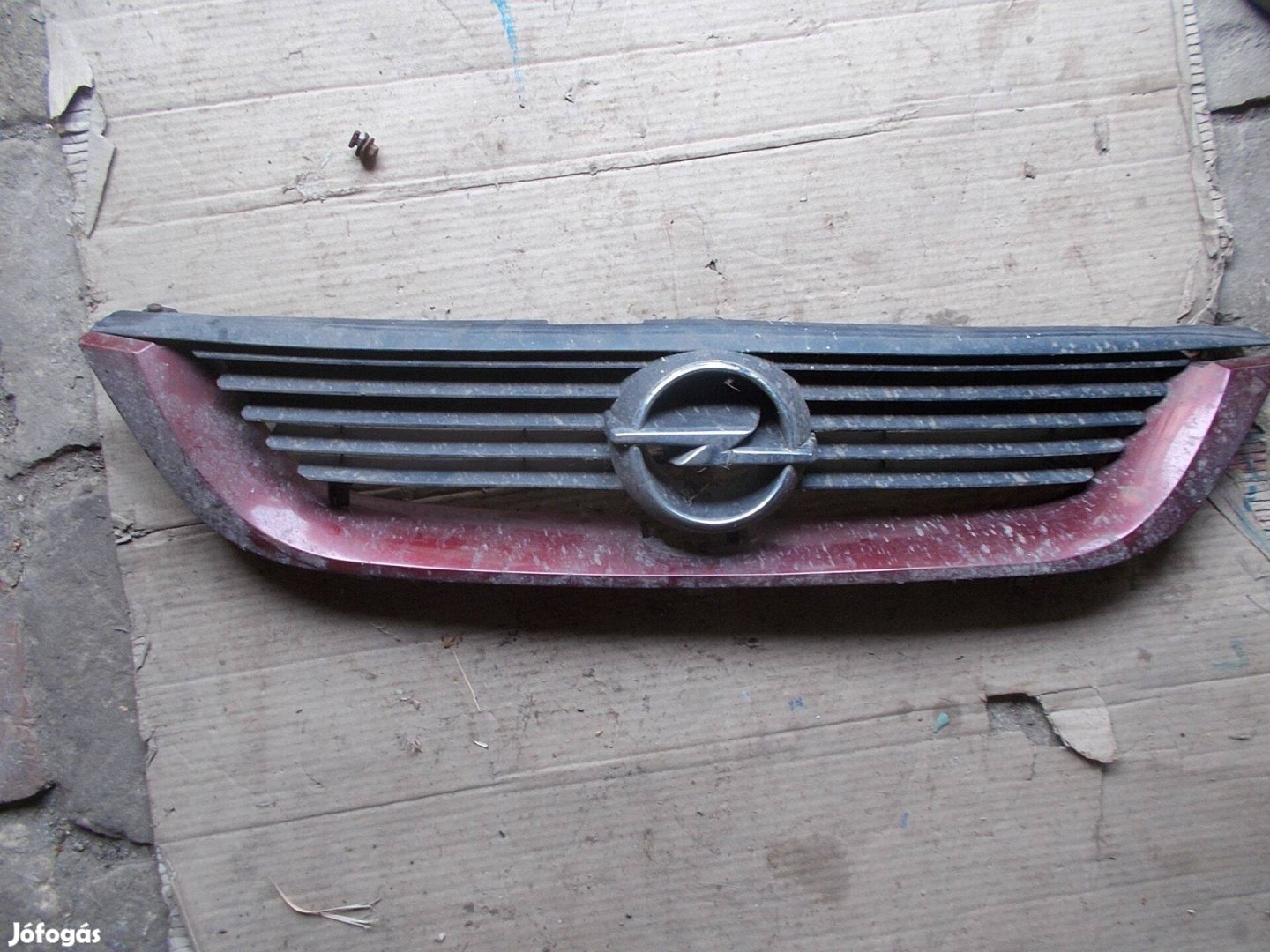 Eladó a képen látható opel dísz rács fellelt állapotban