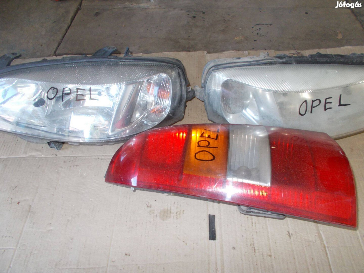 Eladó a képen látható opel lámpa csomag