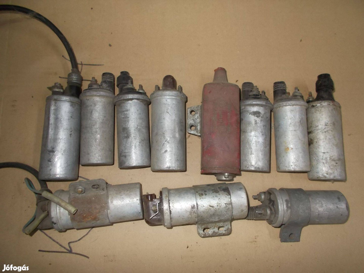 Eladó a képen látható régi gyújtó trafó alkatrész csomag