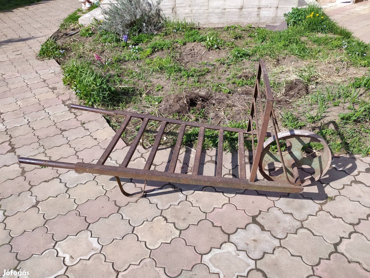 Eladó a képen látható talicska megkímélt llapotban