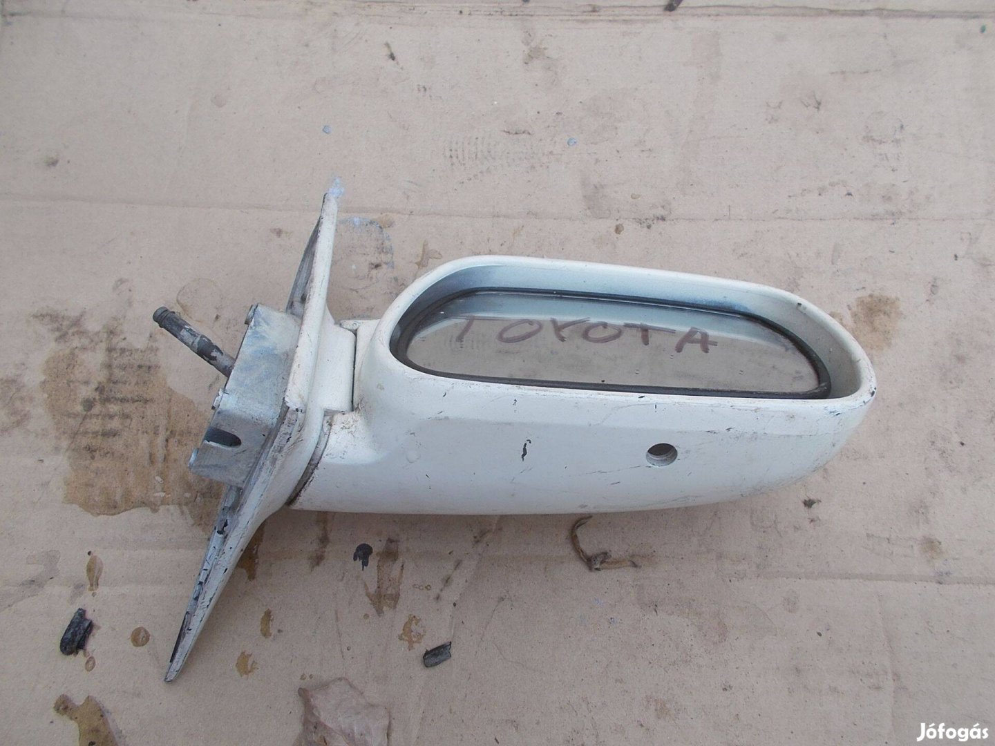 Eladó a képen látható toyota oldal tükör