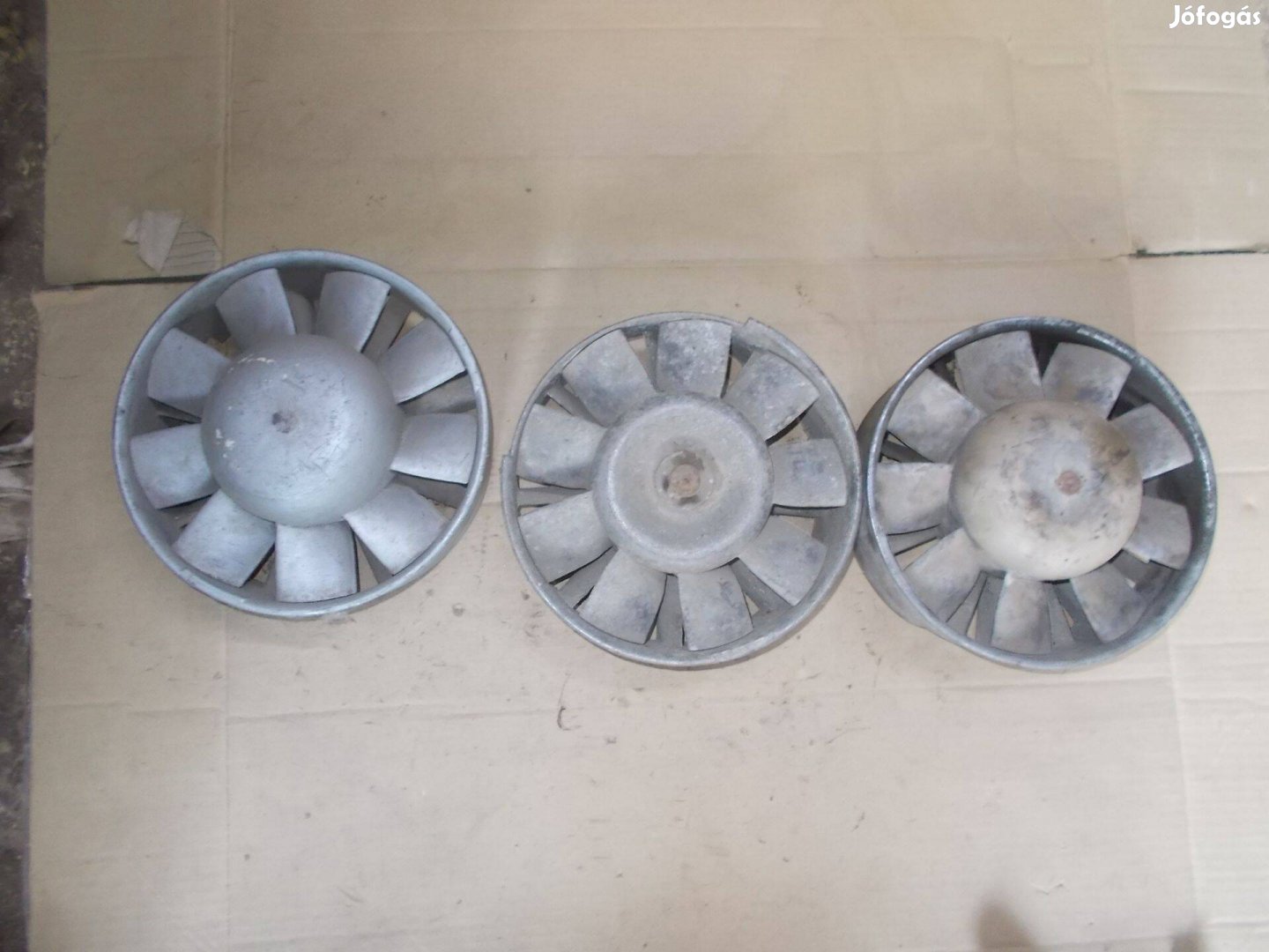 Eladó a képen látható trabant ventilátor csomag