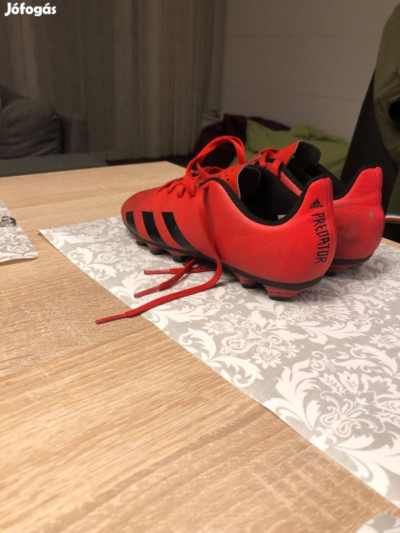 Eladó adidas futball cipő