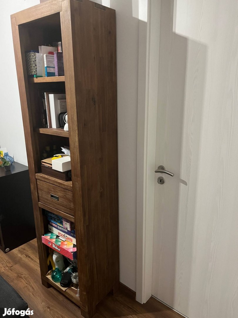 Eladó akácia fa bútor