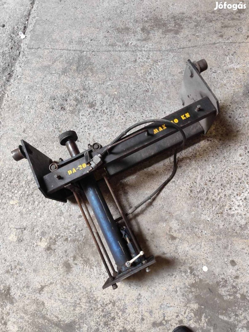 Eladó aknaperem emelő