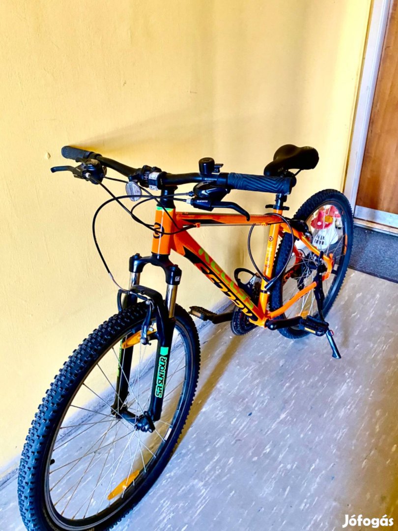 Eladó alig használt Kellys Madman 10 Neon orange S kerékpár