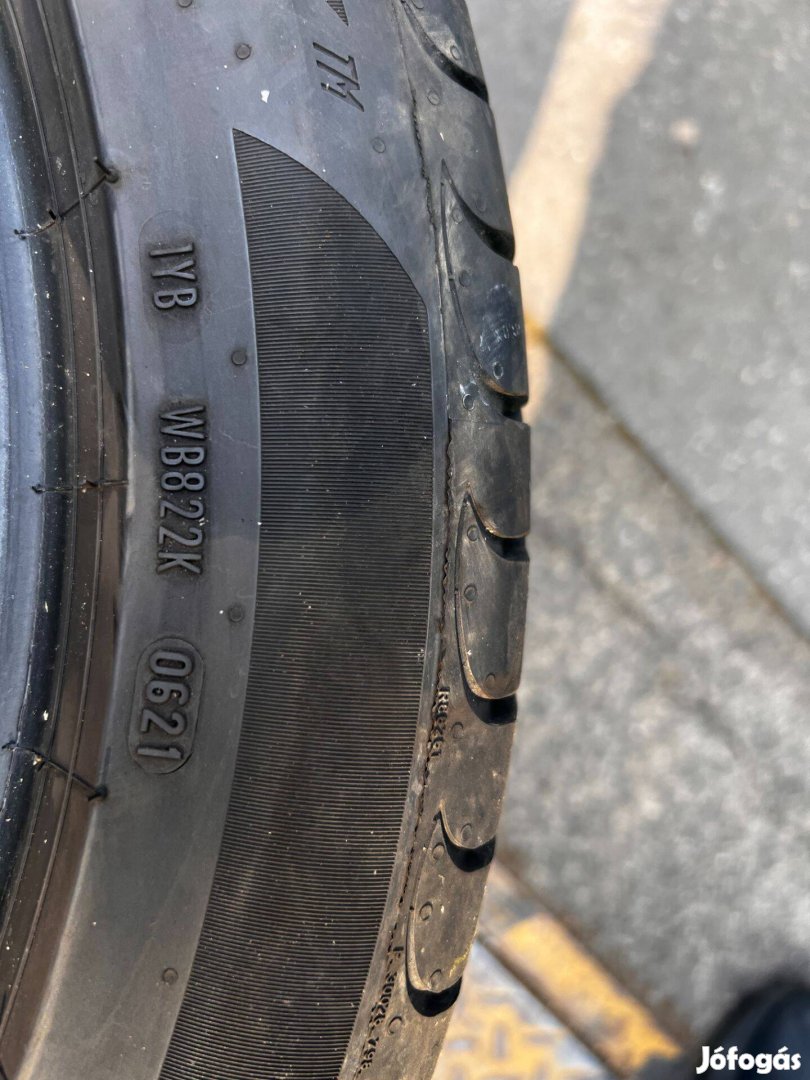 Eladó alig használt Pirelli 235/45 R18 98Y 4 db nyári gumi