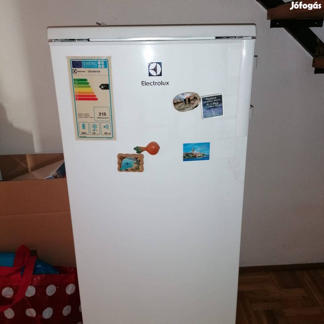 Eladó alig használt hűtőszekrény!