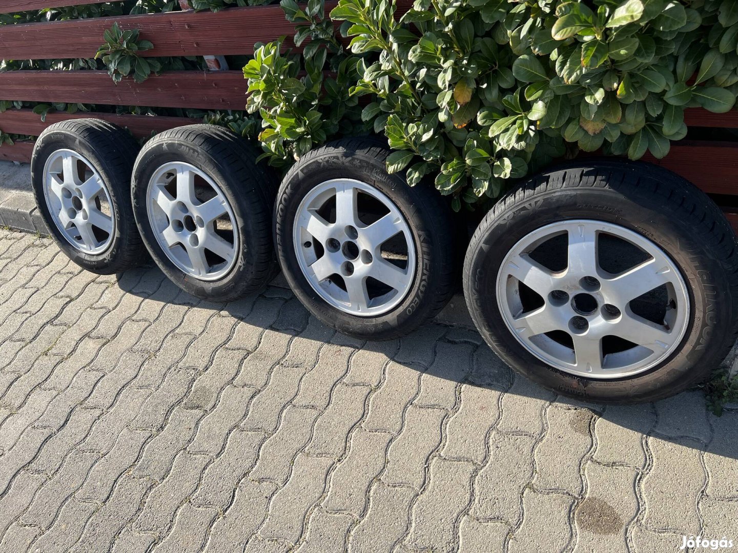 Eladó alufelni garnitúra (15" 4x114,3) J15x6JJ gumival együtt