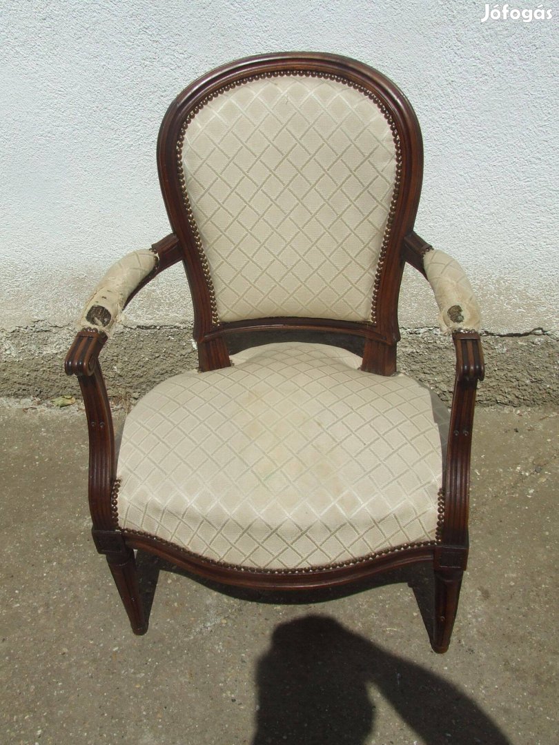 Eladó antik fotel