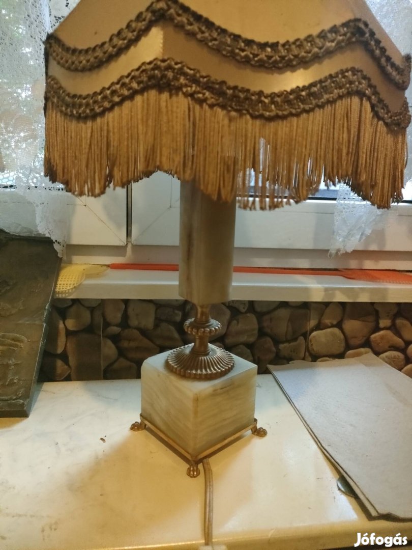 Eladó antik marvany asztali lámpa 