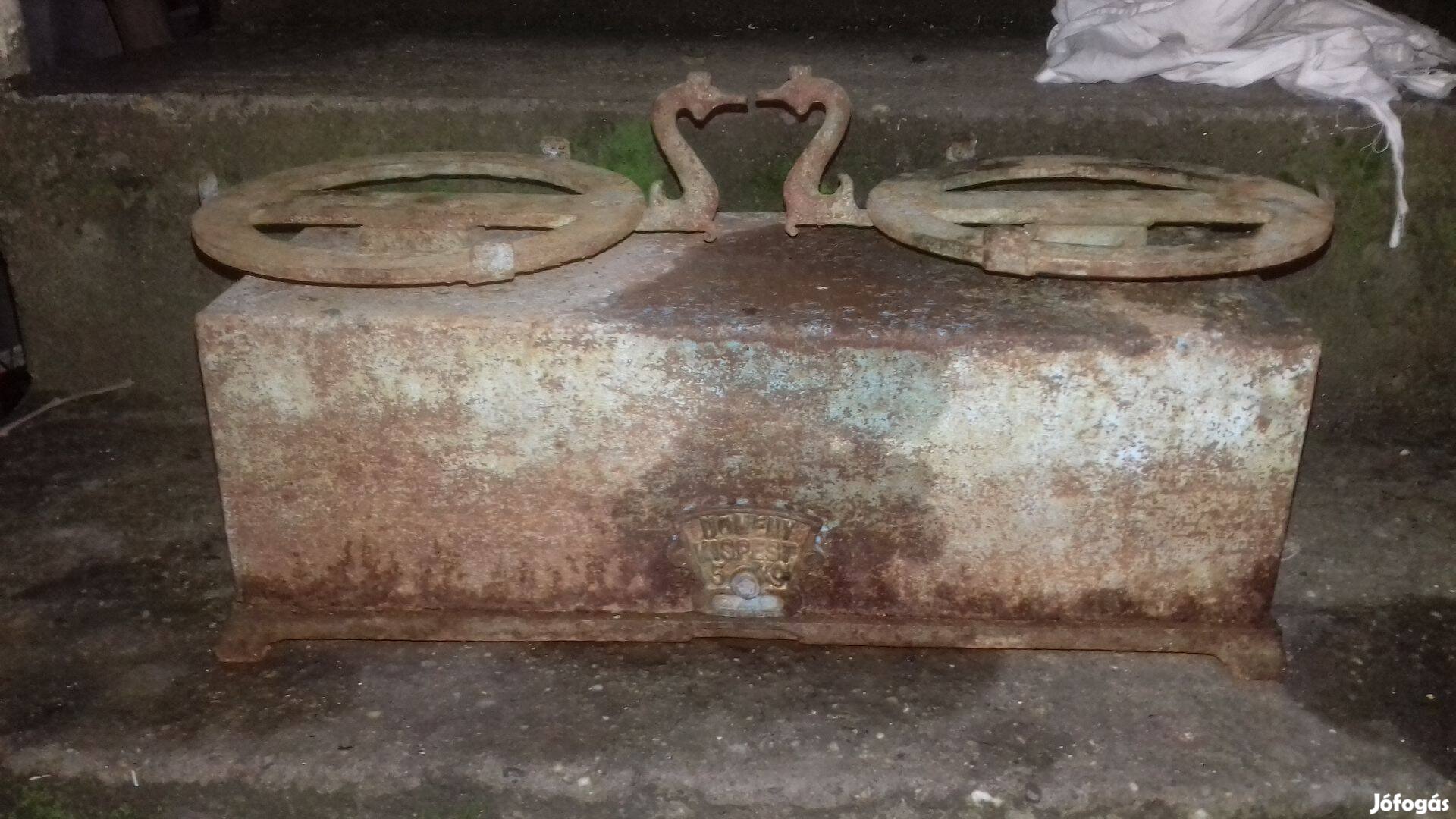 Eladó antik régi mérleg