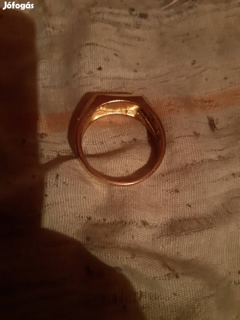 Eladó arany gyűrű