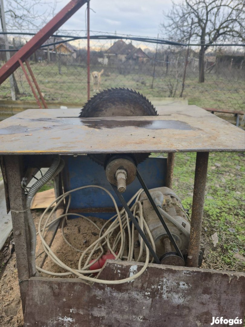 Eladó asztali körfűrész