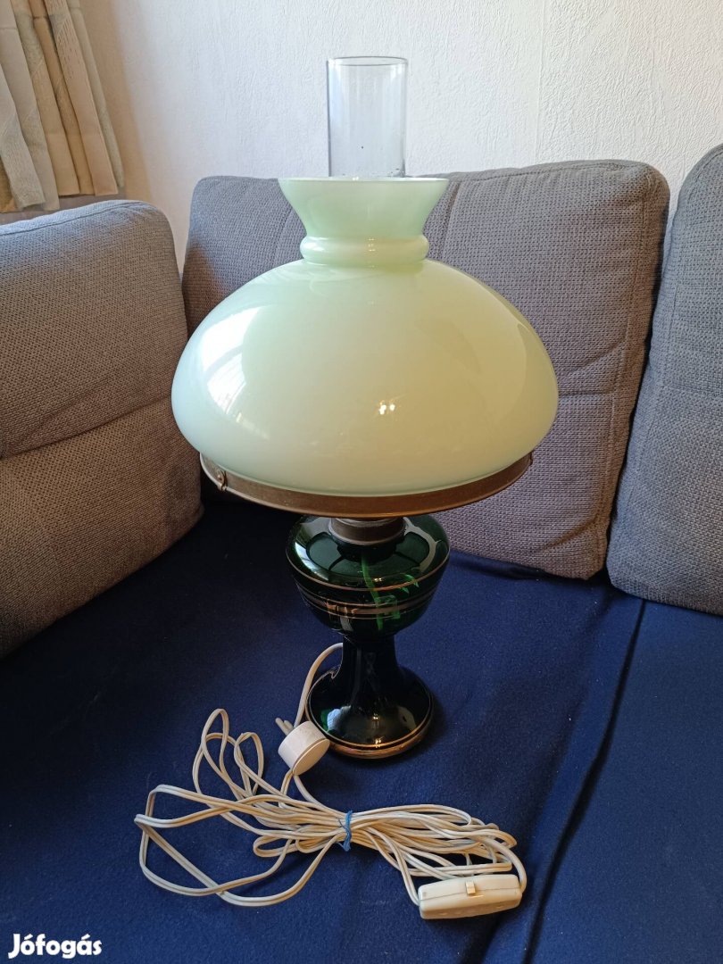 Eladó asztali lámpa 