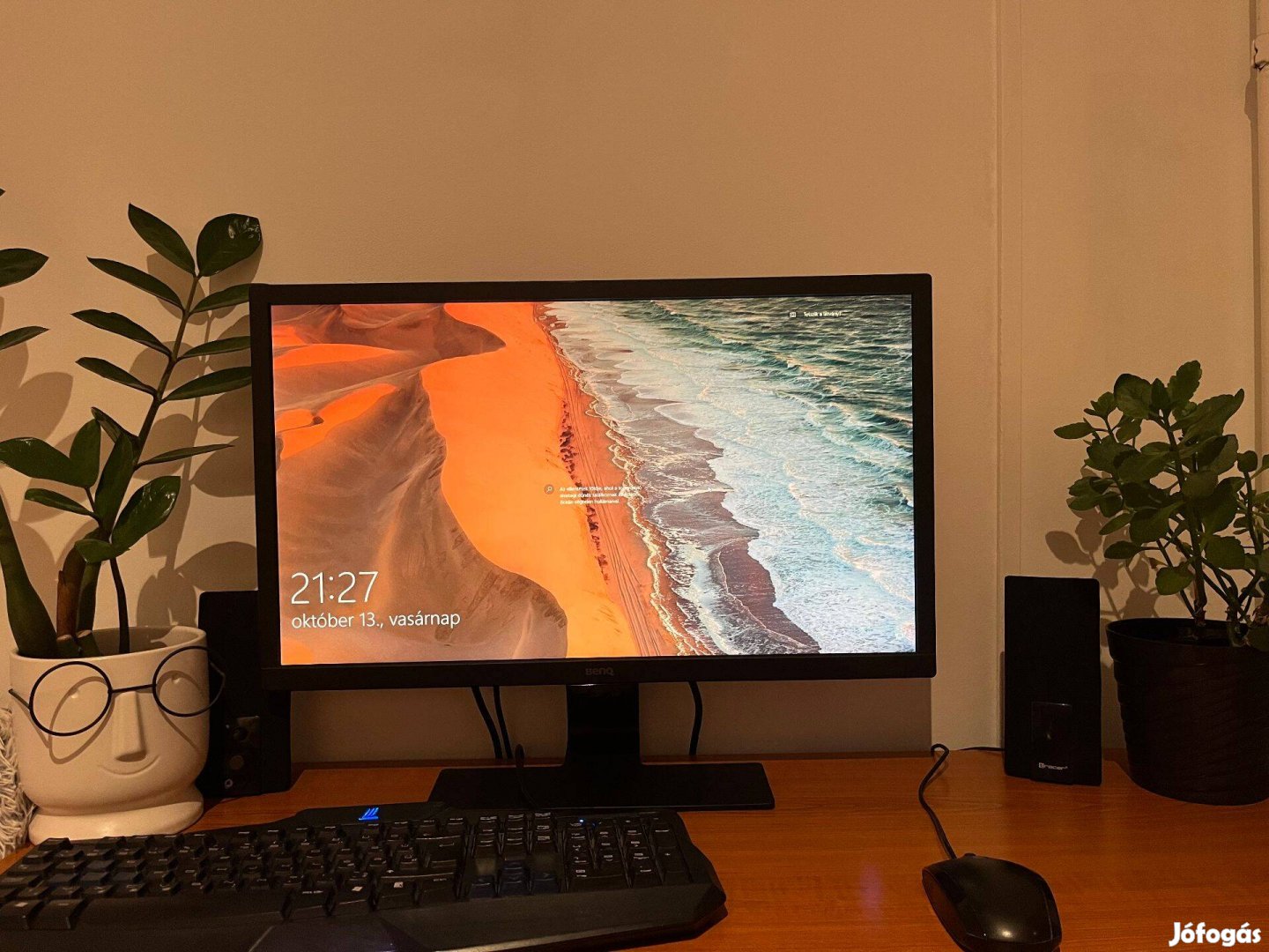 Eladó asztali számítógép + 24colos Benq monitor