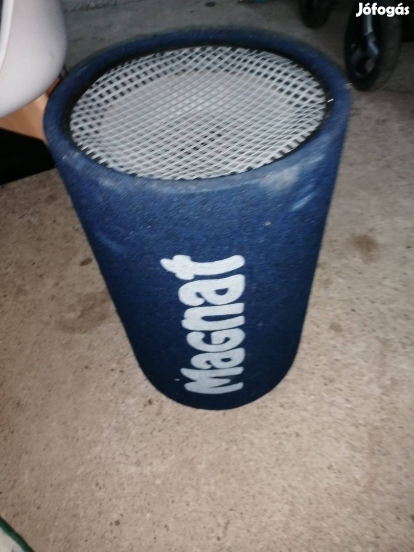 Eladó autós mélyláda